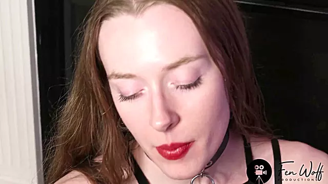 POV Blowjob with Deep Throating Action featuring Dahlia Wolf!