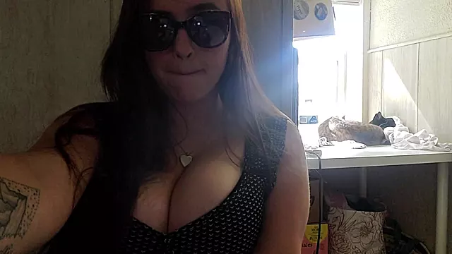 Amatør Brunette, Hotwife Amatør, Amatør Wife, Amatør Kone Creampie, Store Bryster Sutter Pik