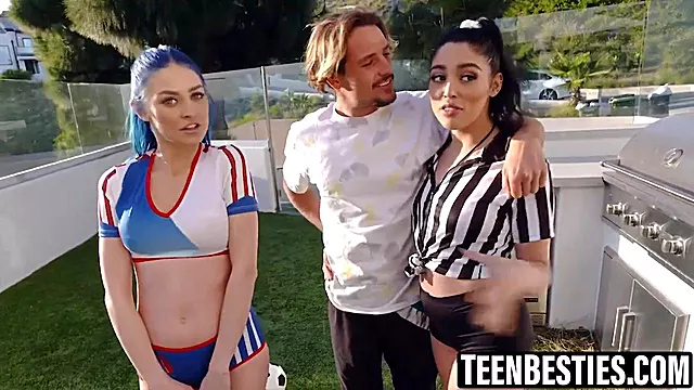 Grosser Schwanz Fickt Teeny Muschi, Vagosex Big Naturals, Junge Große Natürliche Brüste