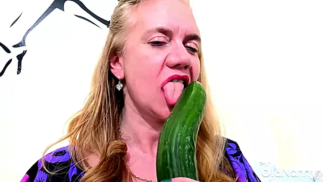Cul Mature, Belle Grosse Solo, Britannique Big Boobs, Milf Sexy Gros Sein, Femmes Gros Seins Matures Se Masturbe