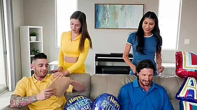 Stepdad pleasure in a foursome scene with lotsa swapping