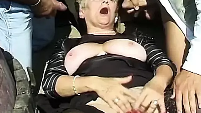 Asian Mummo, Fantasia Ulkona, Mummo Ha Poika, Pojat Ulkona, En Halua, Maatila, Joukkopano, Saksalainen Gangbang