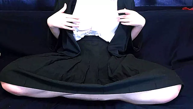 JAPANESE SCHOOLGIRL ACTIVATE HERSELF BEFORE MASTURBATION AND RECORD IT ON CAMERA