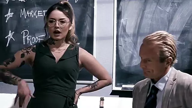 Bruneta Tite Mici, Brunete Tatuate, Filme Noi Brunete Intre Sani, Cu Mare Bruneta, Tate, Tate Mici