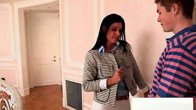 Trio Milf India Summer Gets Mouthful Of Cum