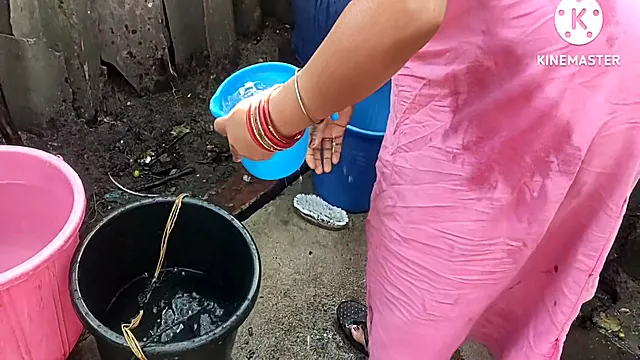 Anita Yadav Bathing Outside With Hot