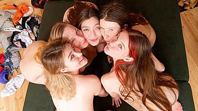 Schönheit Lesbian Ass, Sexy Muschi, Grosse Muschi Zeigen, Sexy An Der Strippen, Lesben Oral
