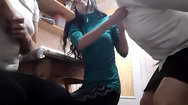 Muschi Lecken Amateur, Amateur Dreier, Amateur Titten, Reife Bbw, Lesben Dreier Mit Dicken Titten